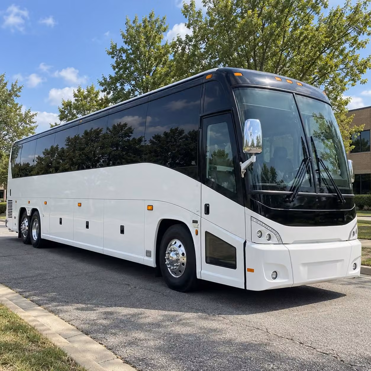 coachbuswinstonsalem com helps you get college athletic teams to games across north carolina